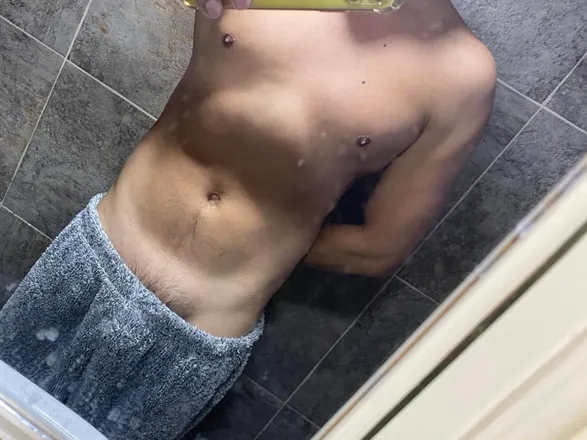 OnlyFans cuenta skinnyfeet90 header 2