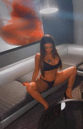 OnlyFans cuenta leilanilovee header 2