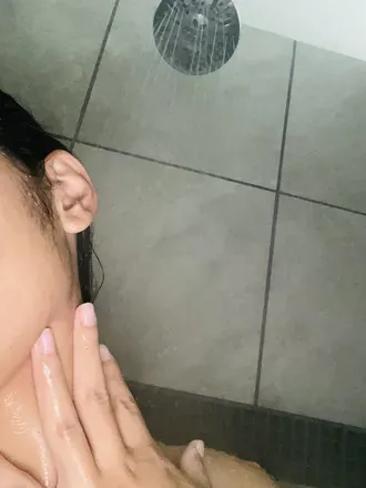 OnlyFans cuenta breezeteaze avatar 1