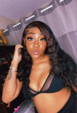 OnlyFans account  vibeswnunu avatar 1