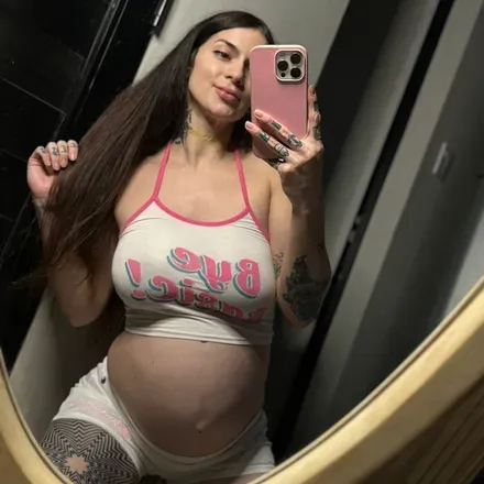 OnlyFans account  pregnantvivien avatar 1