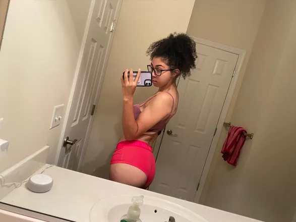 OnlyFans cuenta b.cvrls header 2