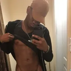 OnlyFans cuenta kyeamir avatar 1