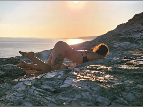 OnlyFans cuenta charlotte_atlantis96 header 2