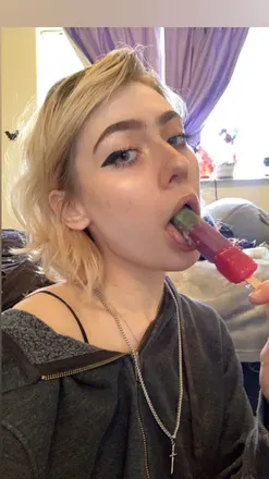 OnlyFans cuenta itty_bitty_batty avatar 1