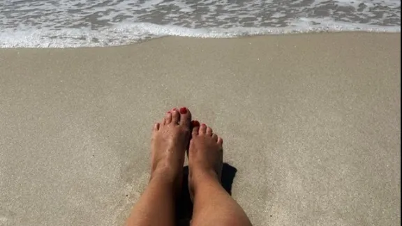 OnlyFans cuenta the_realfancyfeet header 2
