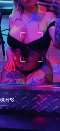 OnlyFans cuenta nicki1of1 avatar 1