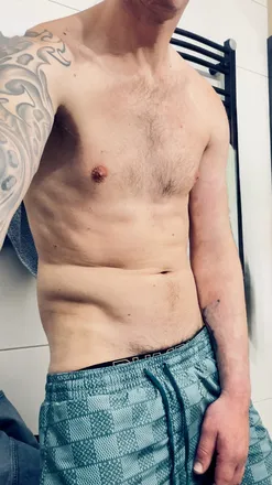 OnlyFans cuenta barelythereboy header 2