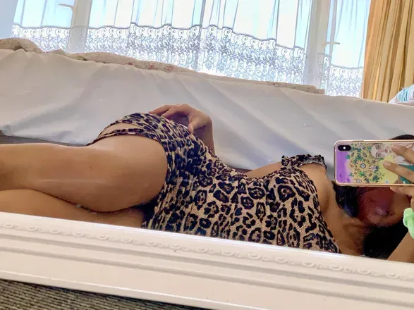 OnlyFans account  dollyypocket header 2