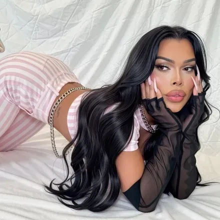 OnlyFans cuenta thesavoryariana header 2