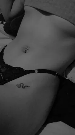 OnlyFans cuenta iselle2 header 2