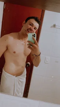 OnlyFans cuenta andres811 avatar 1