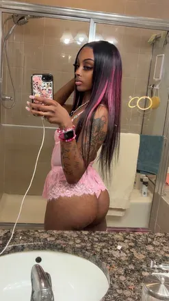OnlyFans of thaonlybarbiee