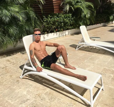 OnlyFans account  andy.rr header 2