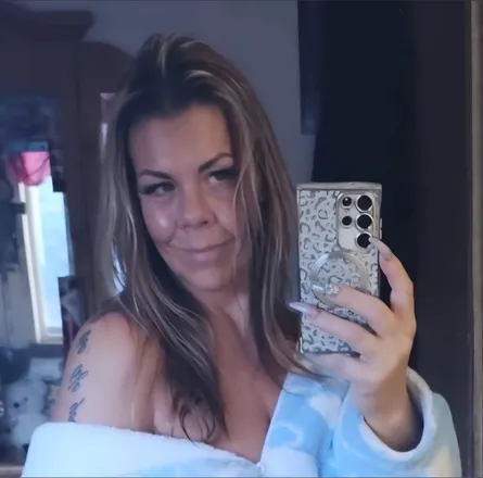 OnlyFans cuenta spicychevybae header 2