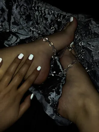 OnlyFans cuenta feetlicious4u header 2