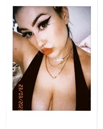 OnlyFans account  the_lolafox avatar 1