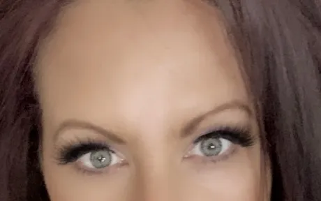 OnlyFans cuenta bustychristy header 2