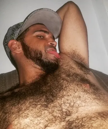 OnlyFans cuenta hairyhotbat header 2