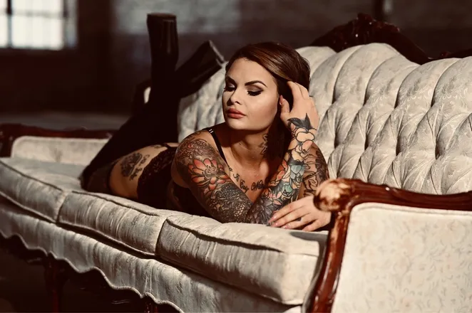 OnlyFans cuenta laurenk666 header 2