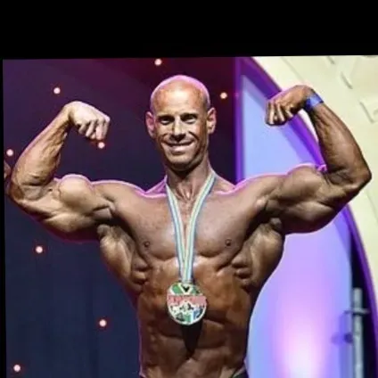 OnlyFans cuenta lumir_ifbb_elite_pro header 2