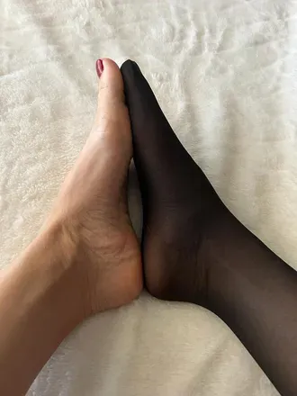 OnlyFans cuenta lovemyshinyfeet avatar 1