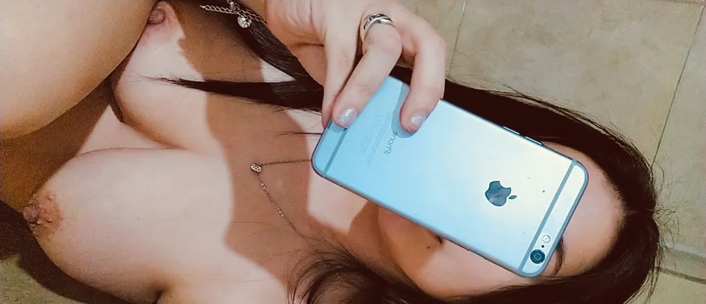 OnlyFans cuenta deniseschenfeld header 2