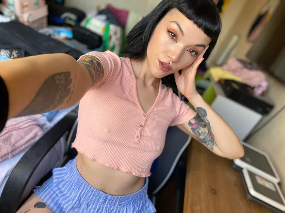OnlyFans cuenta greyhoundgirl header 2