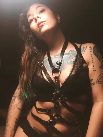 OnlyFans cuenta vitriholyc_sgh header 2