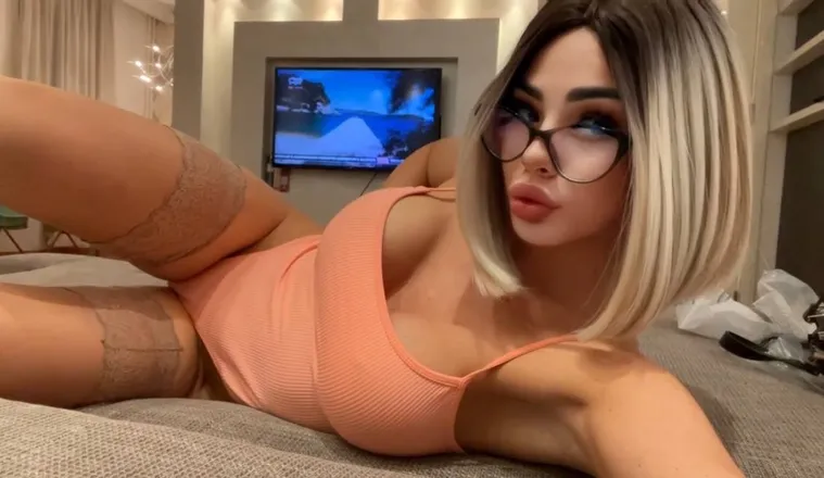OnlyFans cuenta mia.minic header 2