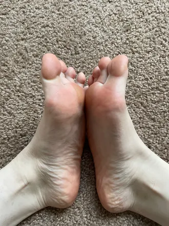 OnlyFans cuenta lilfootweeb header 2