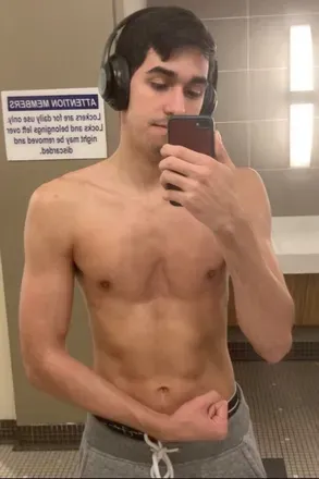 OnlyFans cuenta aronruiz_xxx avatar 1