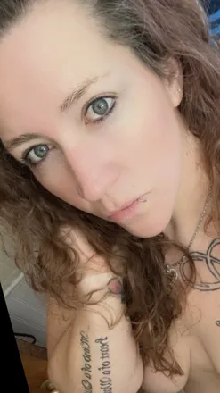 OnlyFans account  lnbtallcurvy381214 header 2