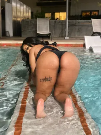 OnlyFans cuenta vickilewinsky avatar 1