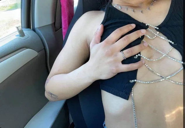 OnlyFans cuenta l_eea_nn header 2