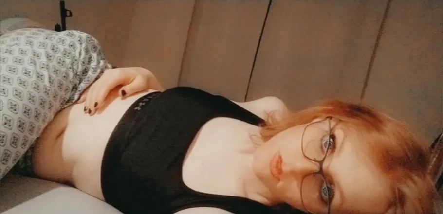 OnlyFans cuenta pandorascarlett header 2