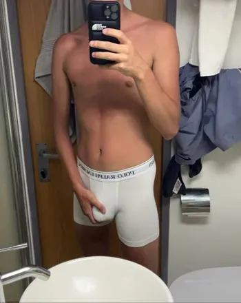 OnlyFans cuenta alexxtwinkboy avatar 1