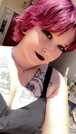 OnlyFans cuenta alicelostinwonderland420 avatar 1