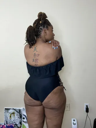 OnlyFans account  shehellathicc header 2