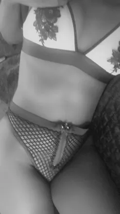 OnlyFans account  heavilymelinated header 2