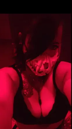 OnlyFans cuenta karaflores avatar 1