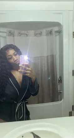 OnlyFans cuenta prettypetitesexccc avatar 1