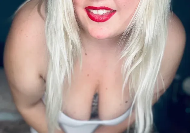 OnlyFans cuenta misscurvytattooed avatar 1