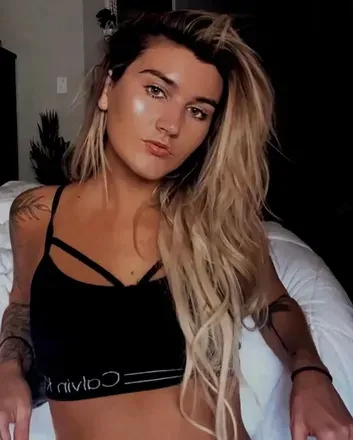 OnlyFans of thebeachbabex