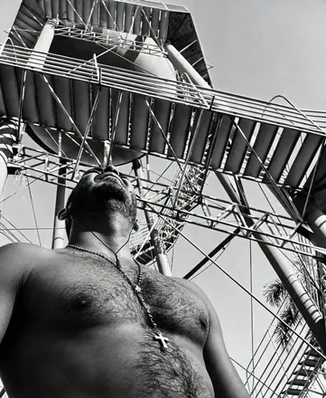 OnlyFans account  profe_andres header 2