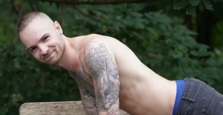 OnlyFans cuenta charliekentxxx header 2