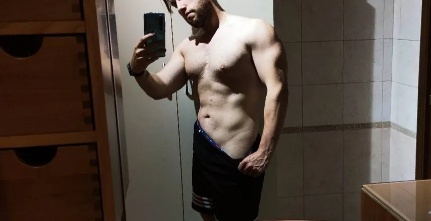 OnlyFans account  theshymuscleboy header 2