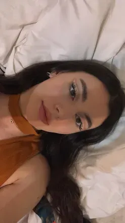 OnlyFans cuenta lucyxxx2 avatar 1