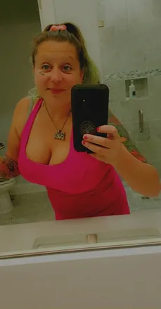 OnlyFans account  u252345881 header 2