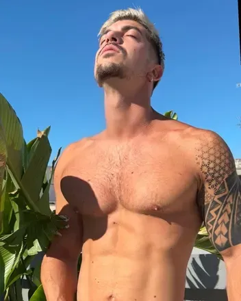 OnlyFans account  alxcont3_ avatar 1